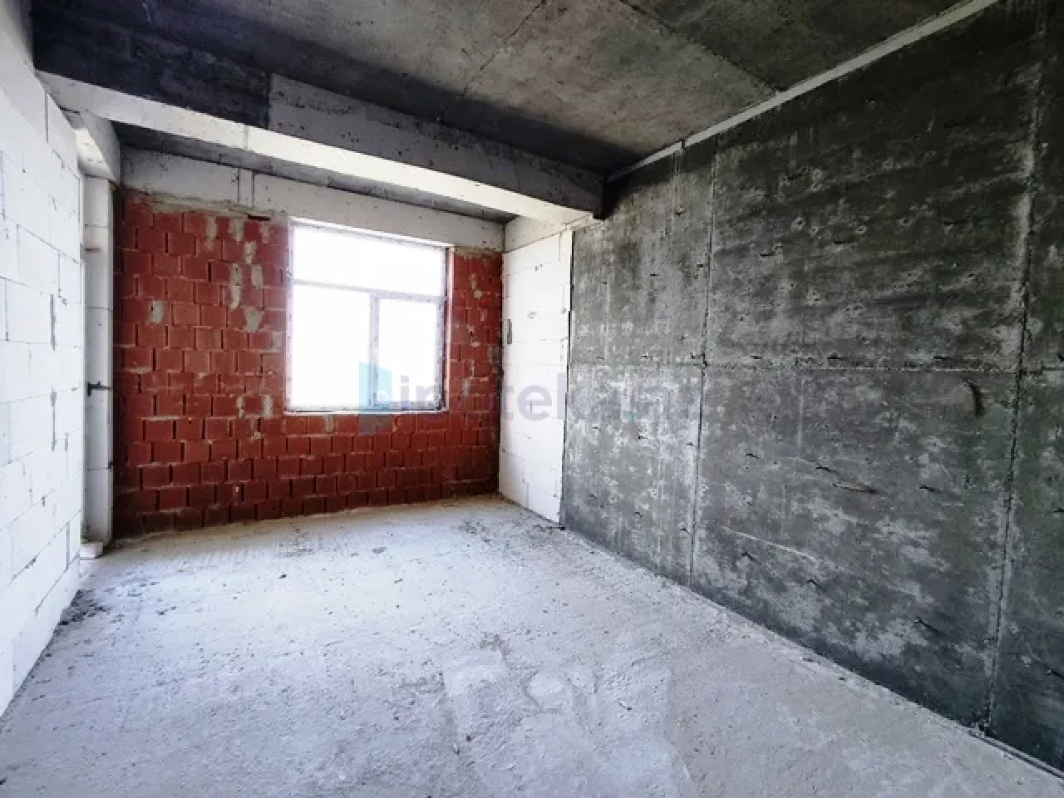 Satılır 3 otaqlı yeni tikili 86 m²