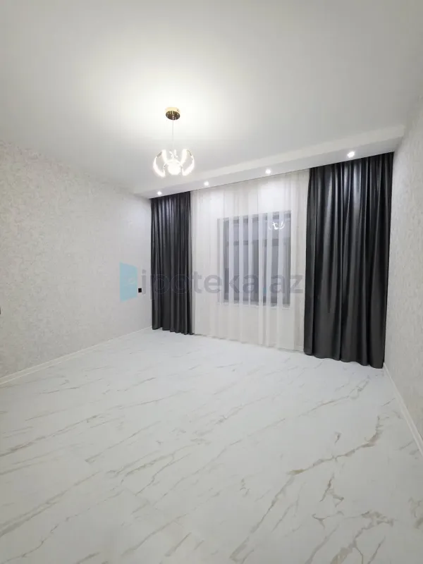 Satılır 4 otaqlı mənzil 160 m²