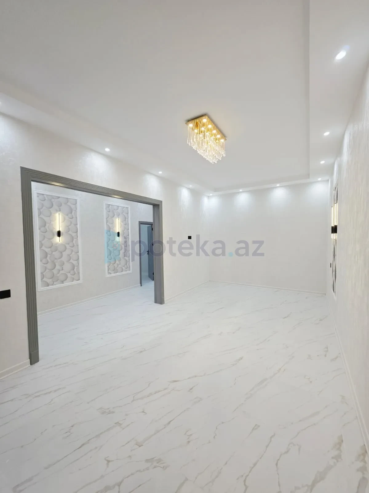 Satılır 4 otaqlı mənzil 160 m²
