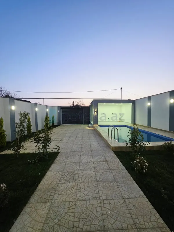 Satılır 4 otaqlı mənzil 160 m²