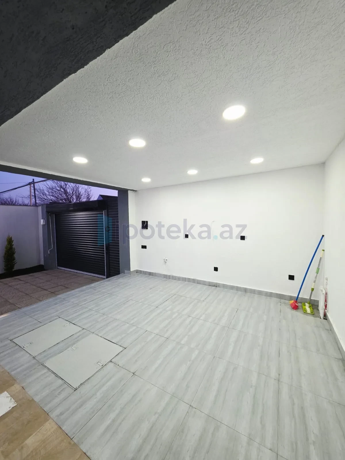 Satılır 4 otaqlı mənzil 160 m²