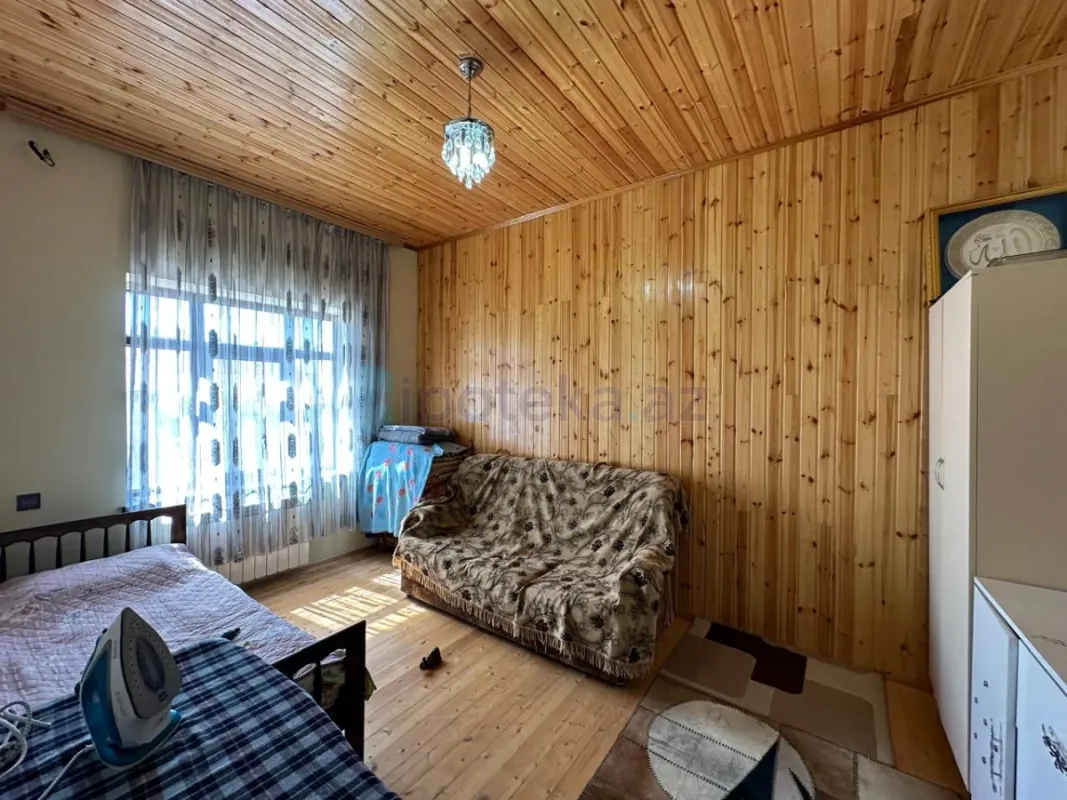 Satılır 7 otaqlı mənzil 260 m²