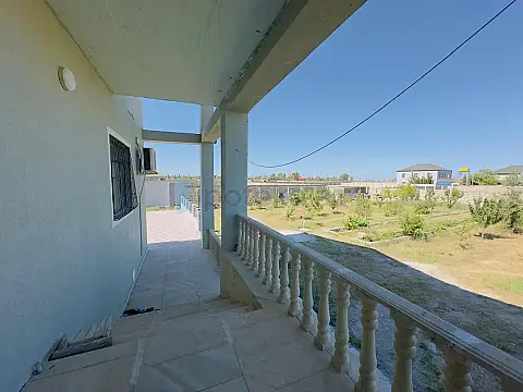 Satılır 7 otaqlı mənzil 260 m²