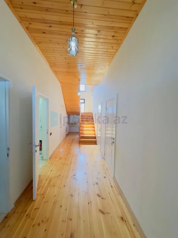 Satılır 7 otaqlı mənzil 260 m²