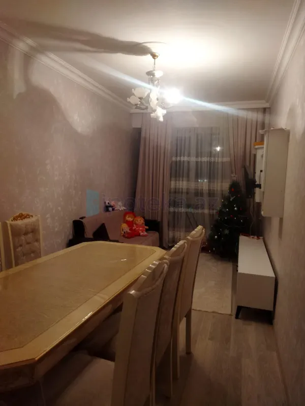 Satılır 3 otaqlı köhnə tikili 70 m²