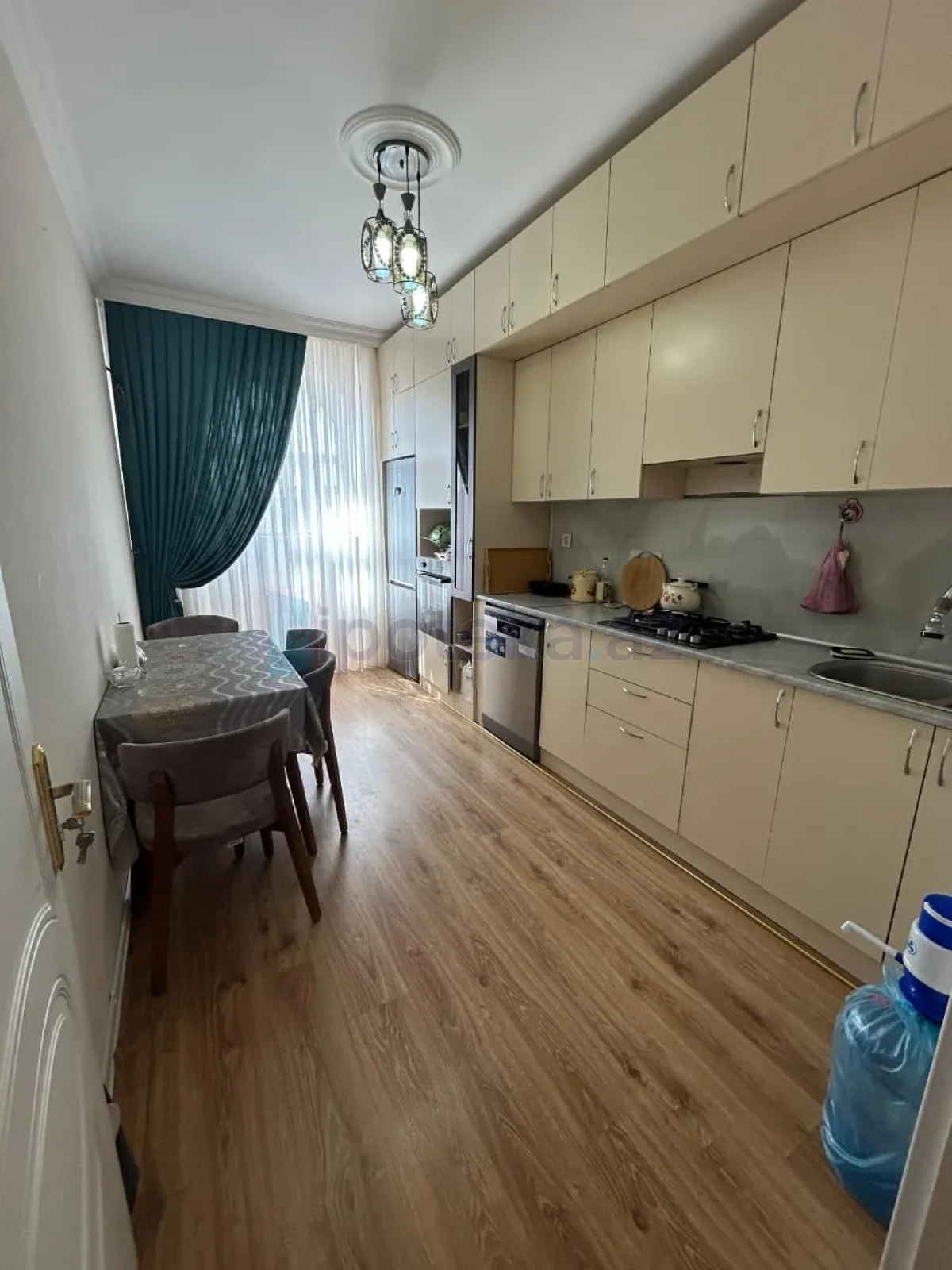 Satılır 2 otaqlı yeni tikili 90 m²