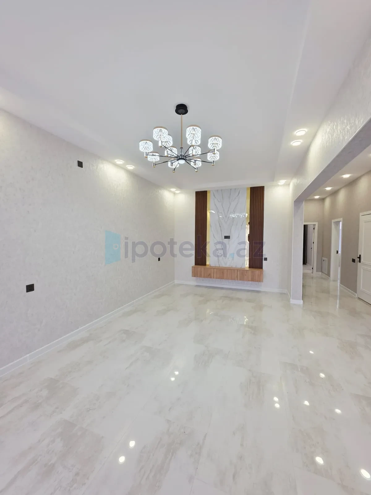 Satılır 4 otaqlı mənzil 160 m²