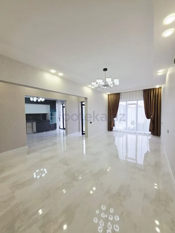 Satılır 4 otaqlı mənzil 160 m²