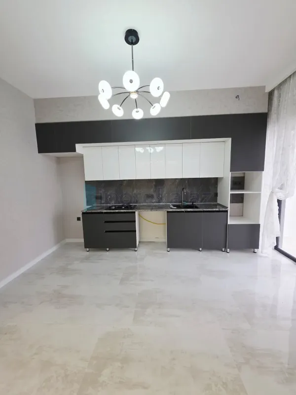 Satılır 4 otaqlı mənzil 160 m²