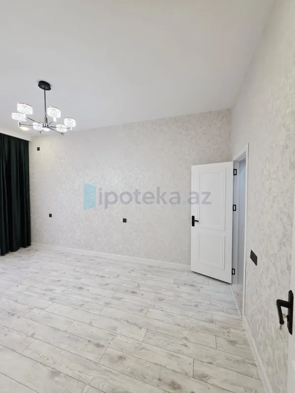 Satılır 4 otaqlı mənzil 160 m²