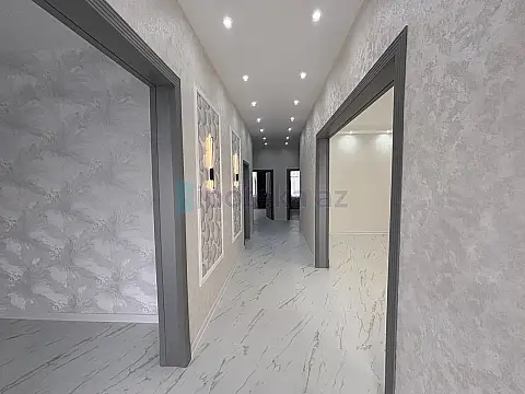 Satılır 4 otaqlı mənzil 160 m²