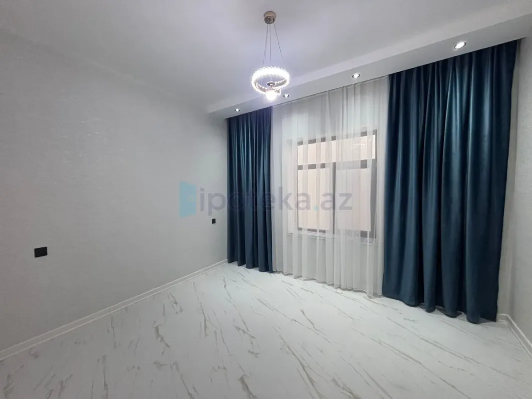 Satılır 4 otaqlı mənzil 160 m²