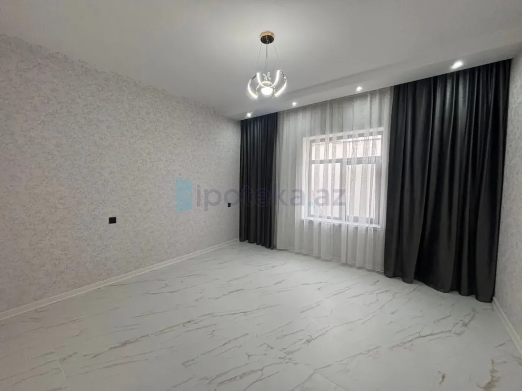 Satılır 4 otaqlı mənzil 160 m²