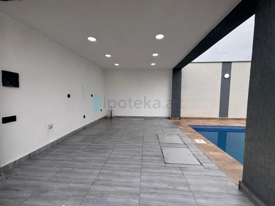 Satılır 4 otaqlı mənzil 160 m²