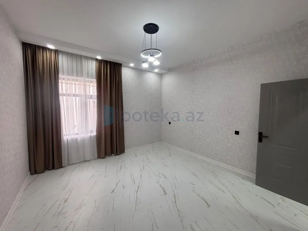 Satılır 4 otaqlı mənzil 160 m²
