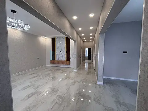 Satılır 4 otaqlı mənzil 150 m²