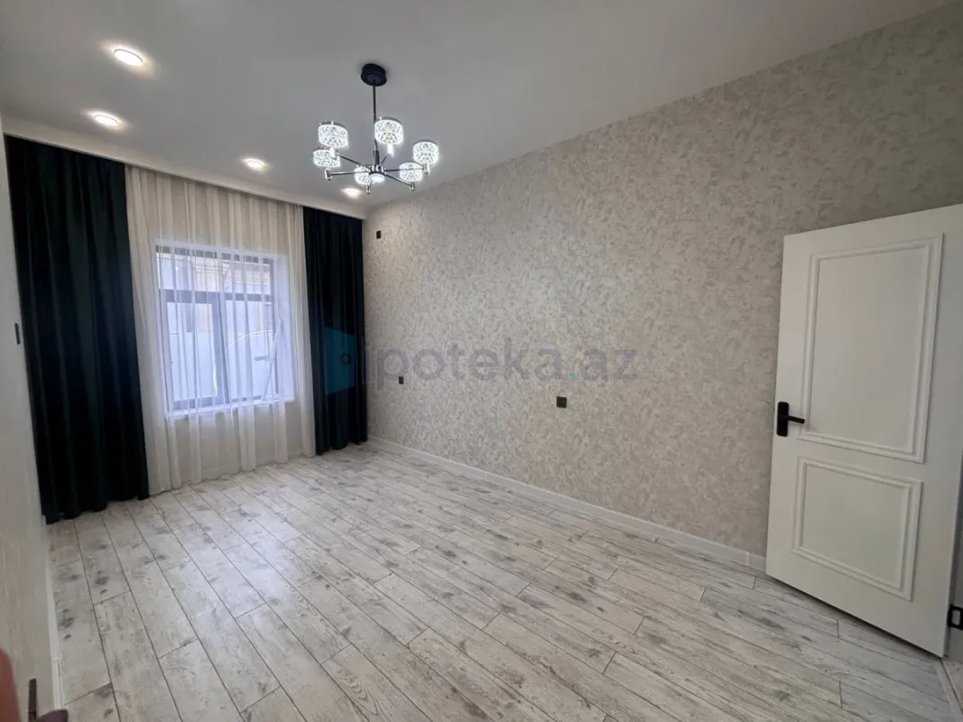 Satılır 4 otaqlı mənzil 150 m²