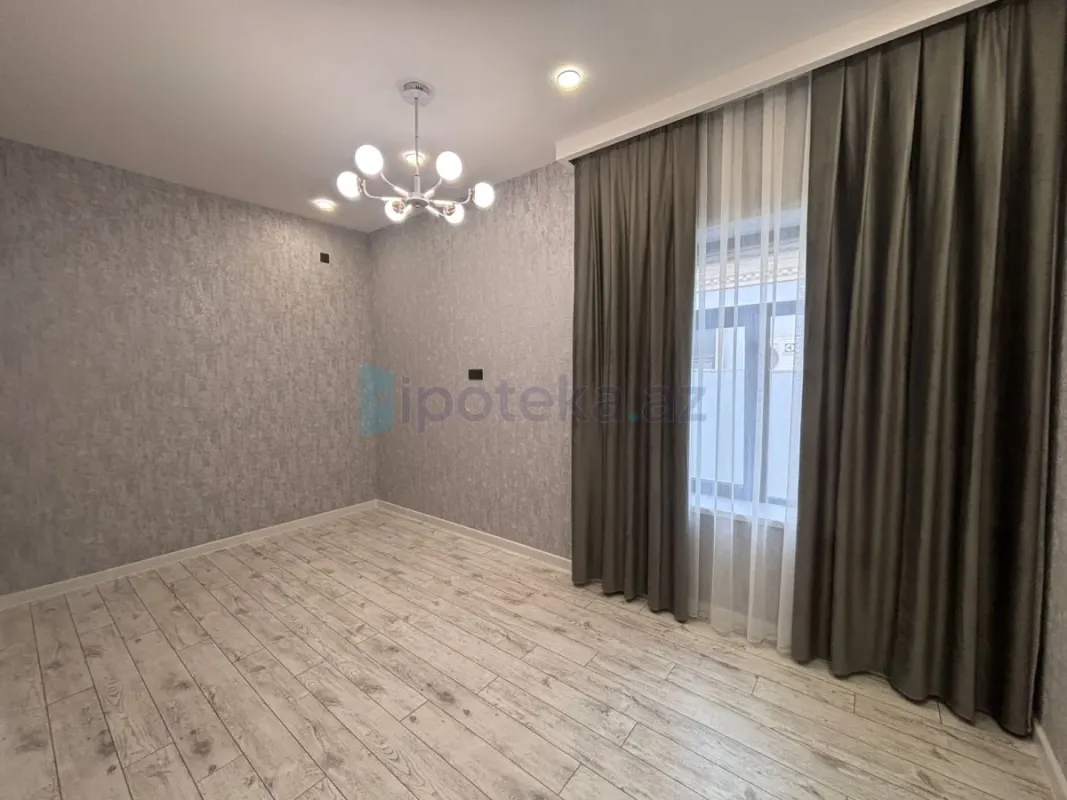 Satılır 4 otaqlı mənzil 150 m²