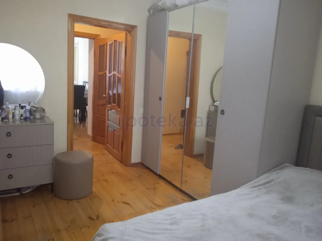 Satılır 6 otaqlı köhnə tikili 105 m²