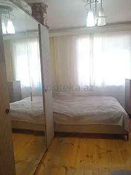 Satılır 6 otaqlı köhnə tikili 105 m²