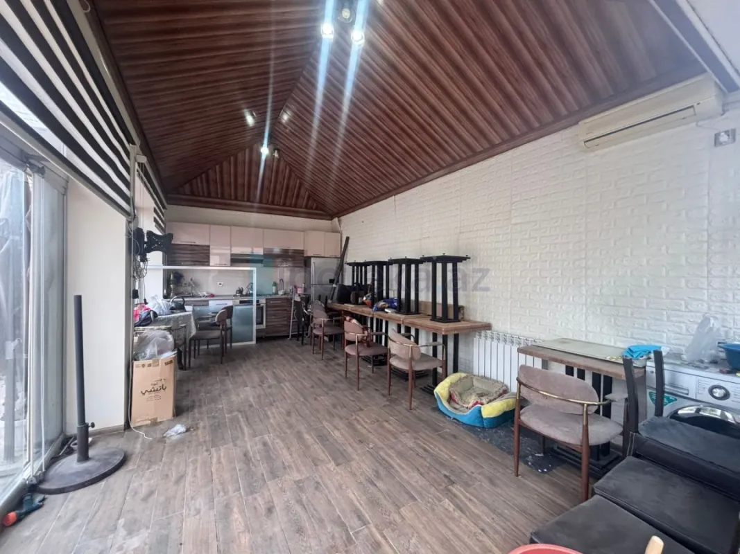 Satılır 5 otaqlı mənzil 200 m²