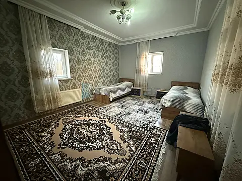 Satılır 4 otaqlı həyət evi 217 m²