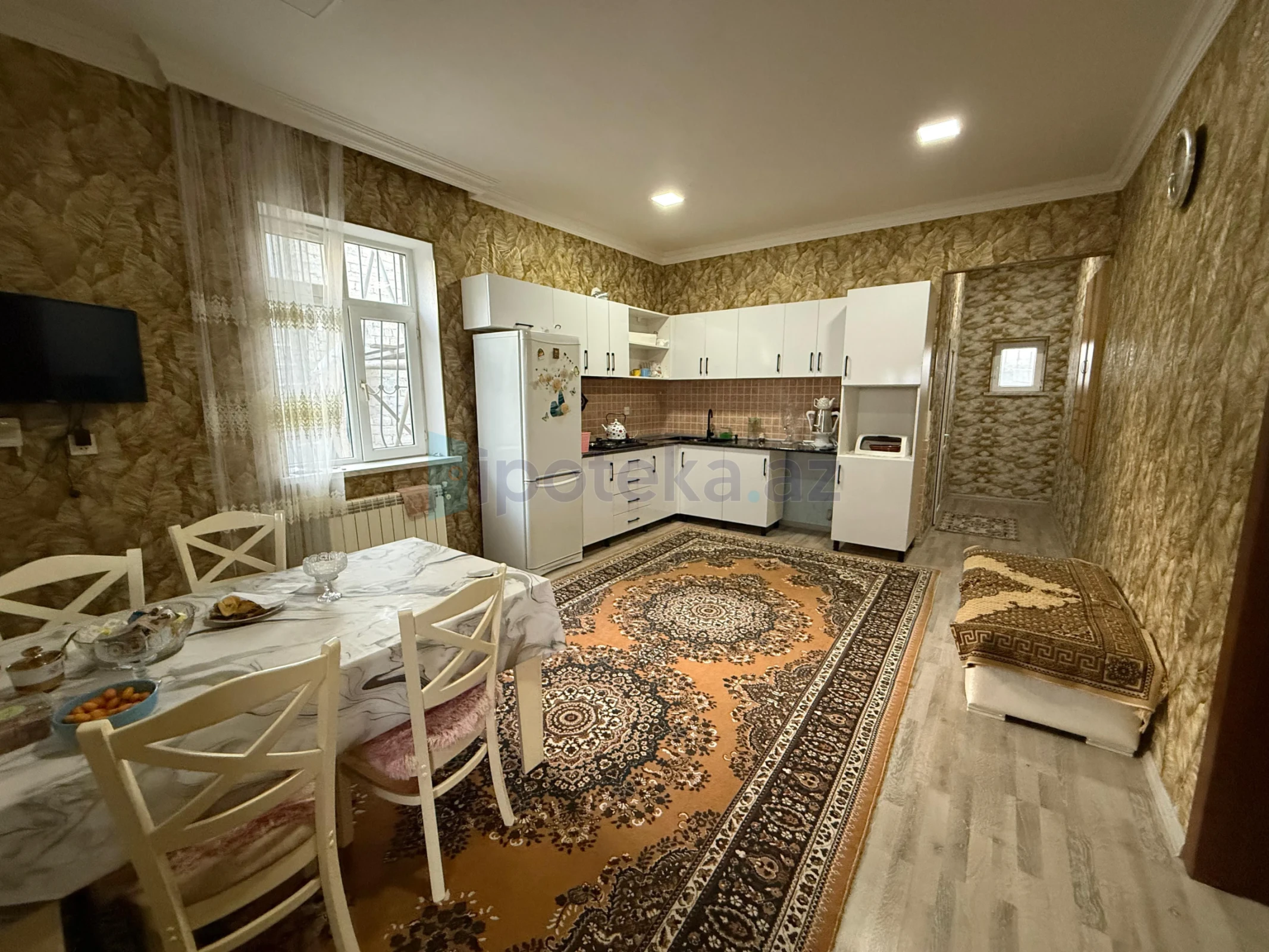 Satılır 4 otaqlı həyət evi 217 m²