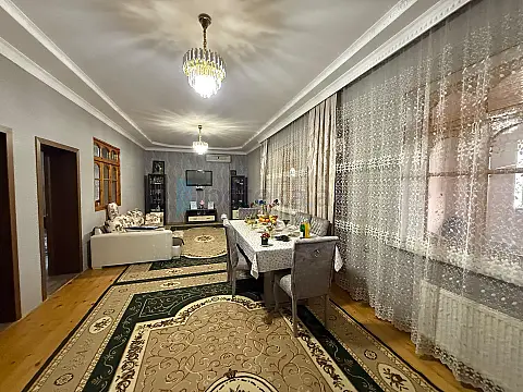 Satılır 4 otaqlı həyət evi 217 m²