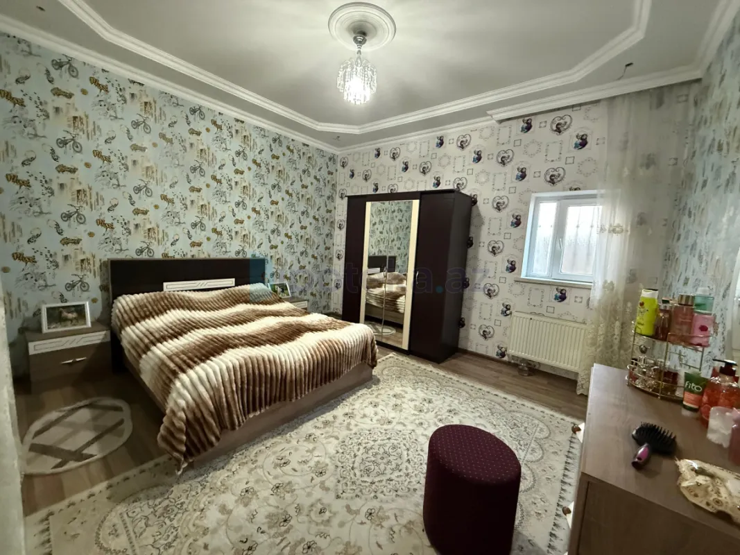 Satılır 4 otaqlı həyət evi 217 m²