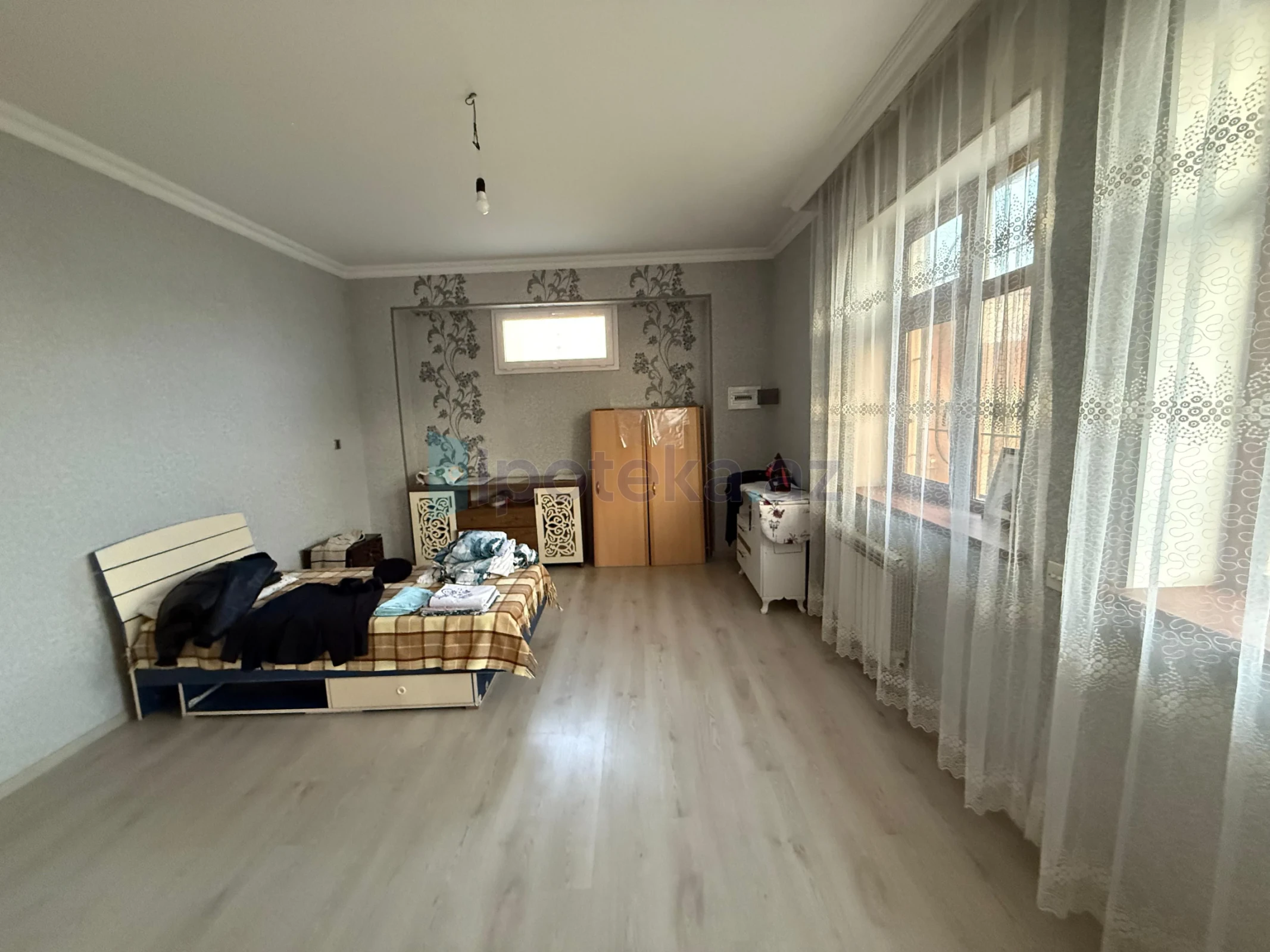 Satılır 4 otaqlı həyət evi 217 m²