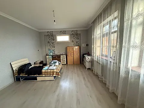 Satılır 4 otaqlı həyət evi 217 m²