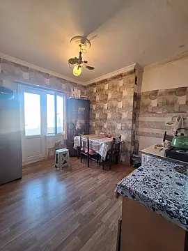 Satılır 2 otaqlı köhnə tikili 48 m²