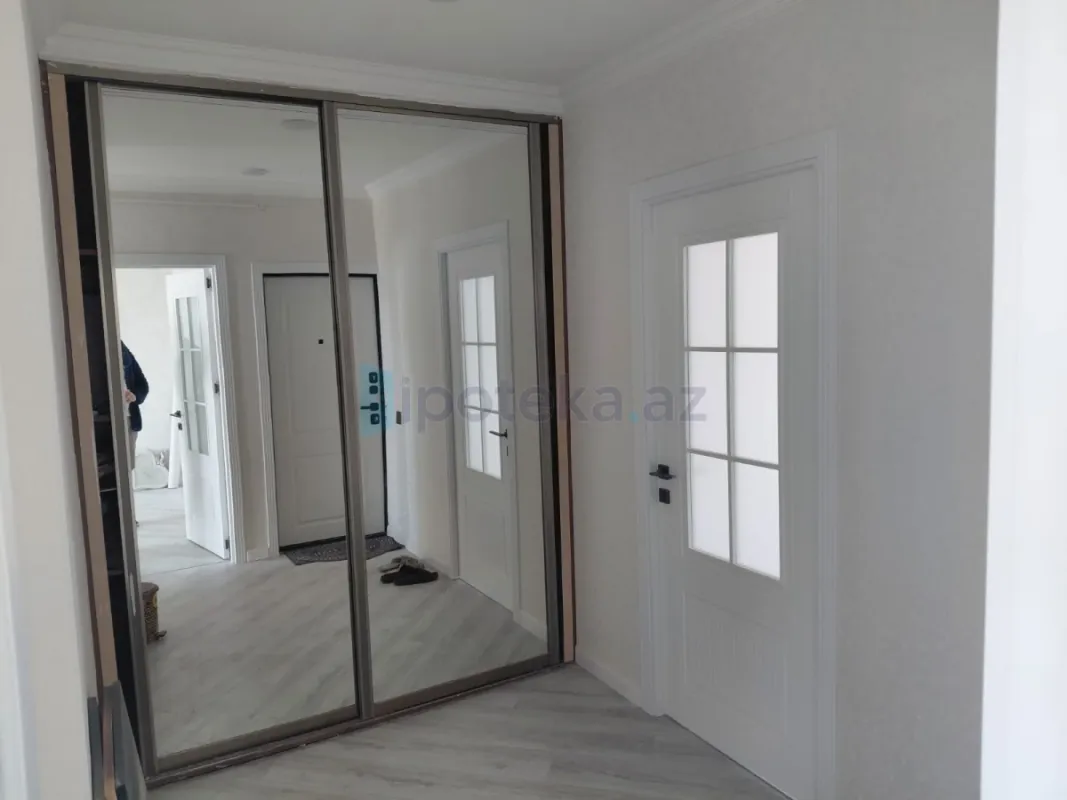 Satılır 2 otaqlı köhnə tikili 65 m²