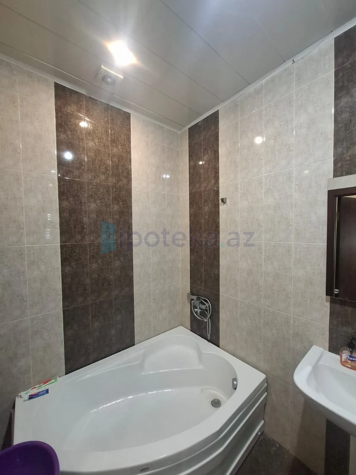 Satılır 2 otaqlı yeni tikili 91 m²