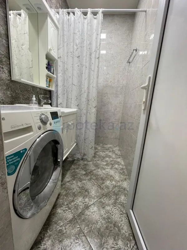 Satılır 2 otaqlı köhnə tikili 56 m²