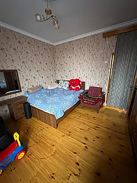 Satılır 7 otaqlı həyət evi 240 m²