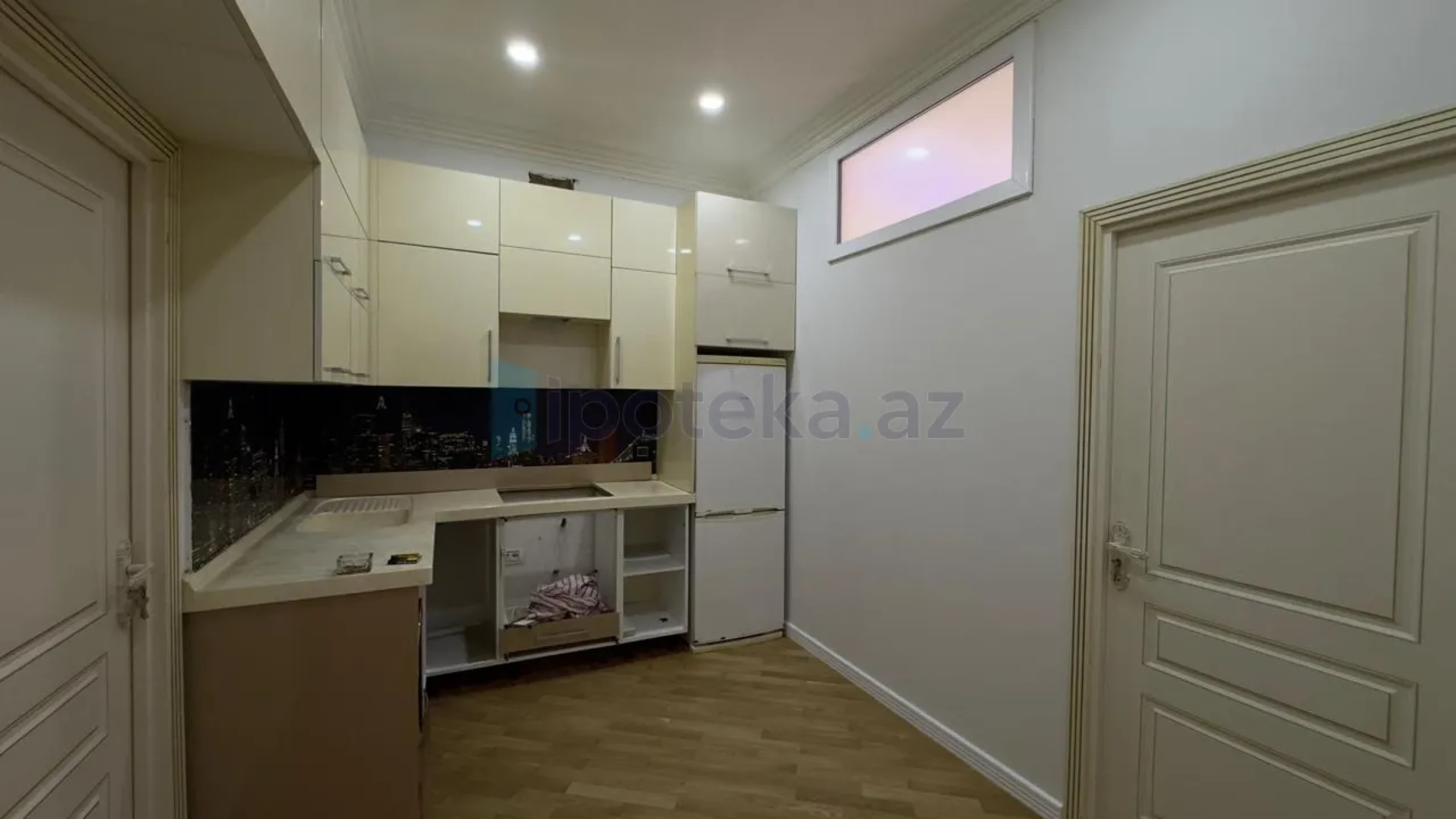 Satılır 3 otaqlı yeni tikili 74 m²