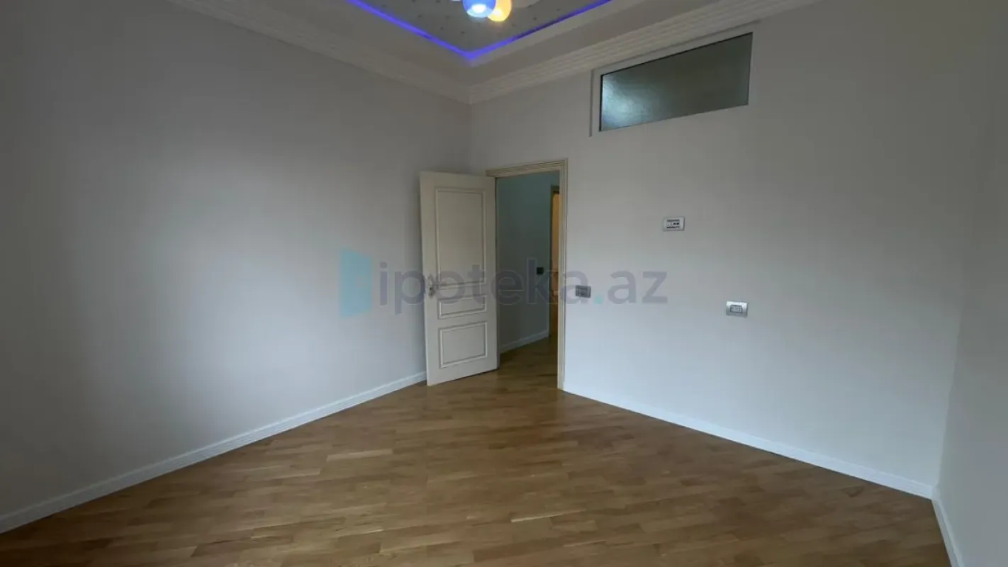 Satılır 3 otaqlı yeni tikili 74 m²