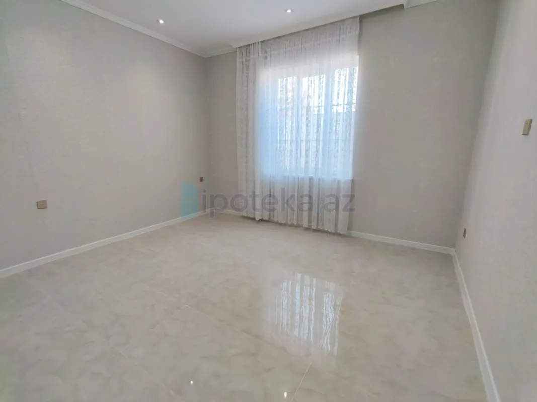 Satılır 4 otaqlı həyət evi 135 m²