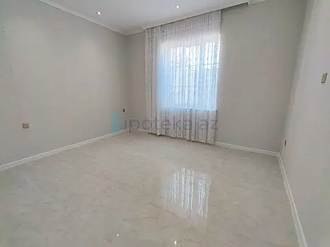 Satılır 4 otaqlı həyət evi 135 m²