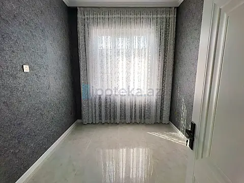 Satılır 4 otaqlı həyət evi 135 m²