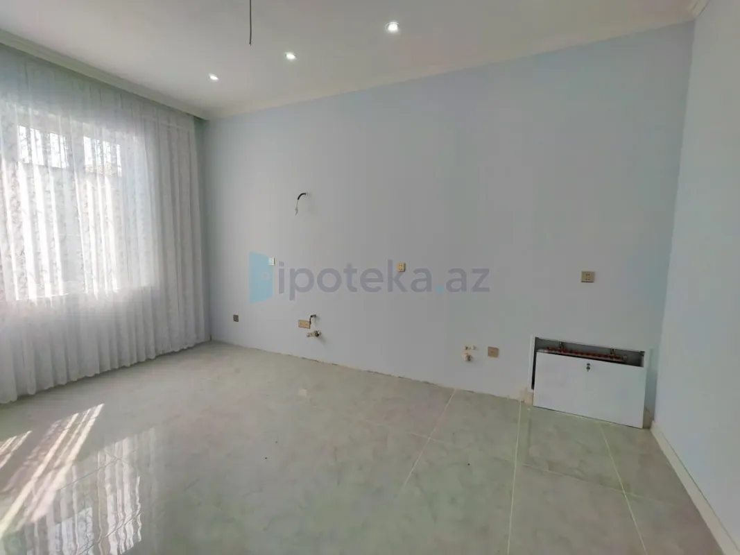 Satılır 4 otaqlı həyət evi 135 m²