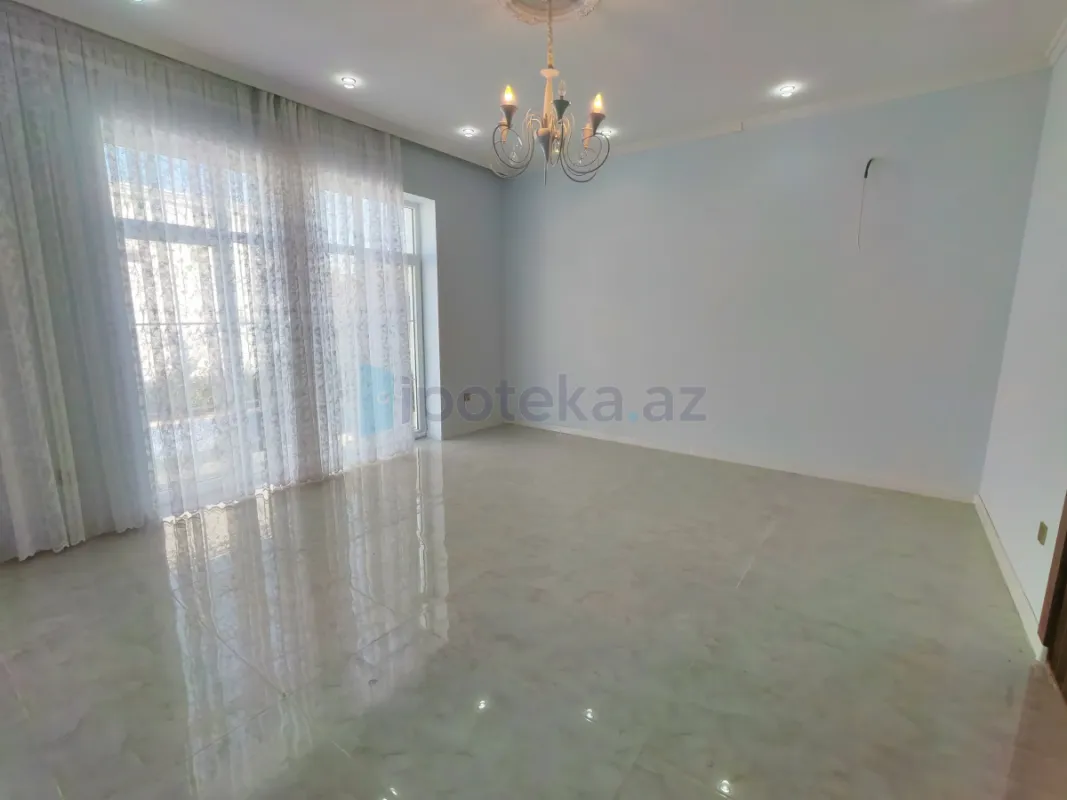 Satılır 4 otaqlı həyət evi 135 m²
