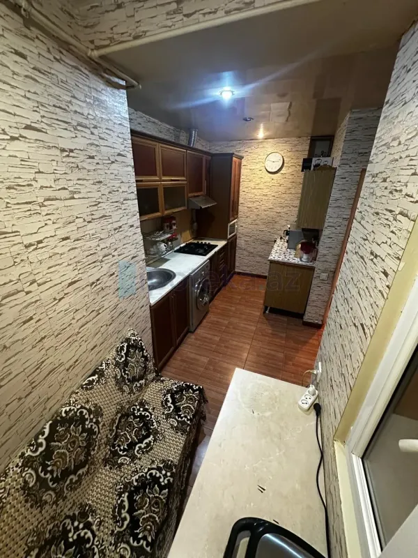 Satılır 3 otaqlı köhnə tikili 96 m²