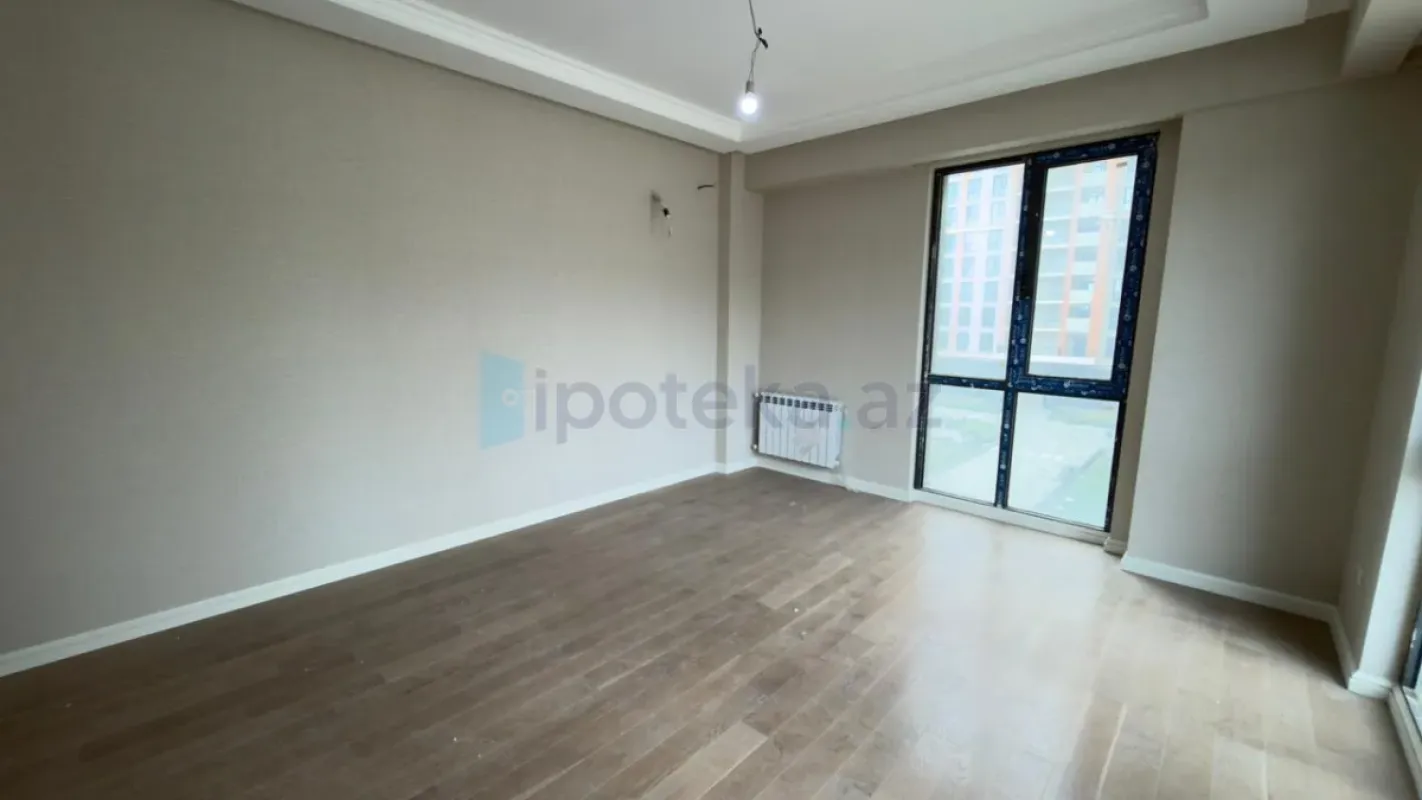 Satılır 3 otaqlı yeni tikili 83 m²