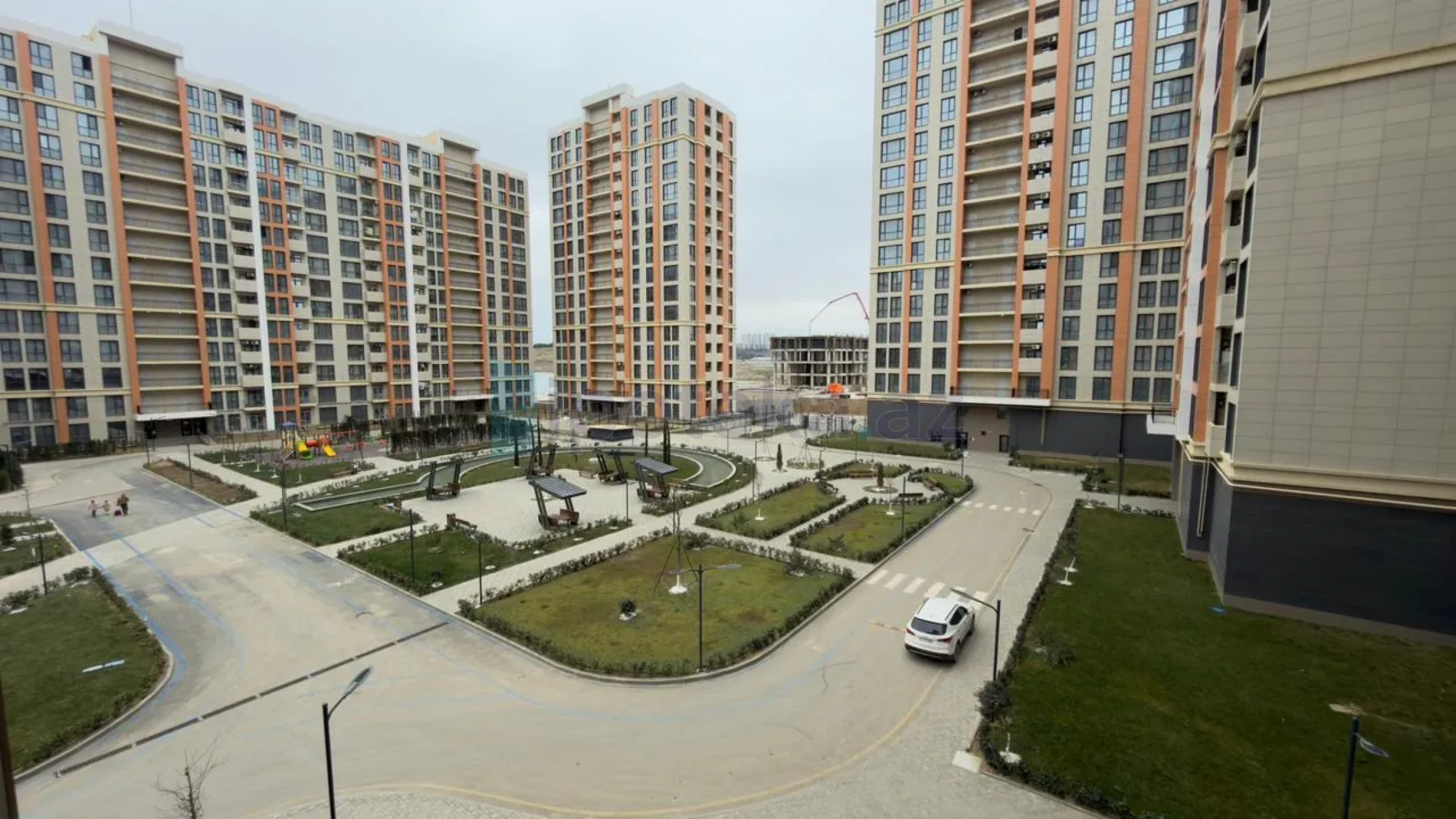 Satılır 3 otaqlı yeni tikili 83 m²