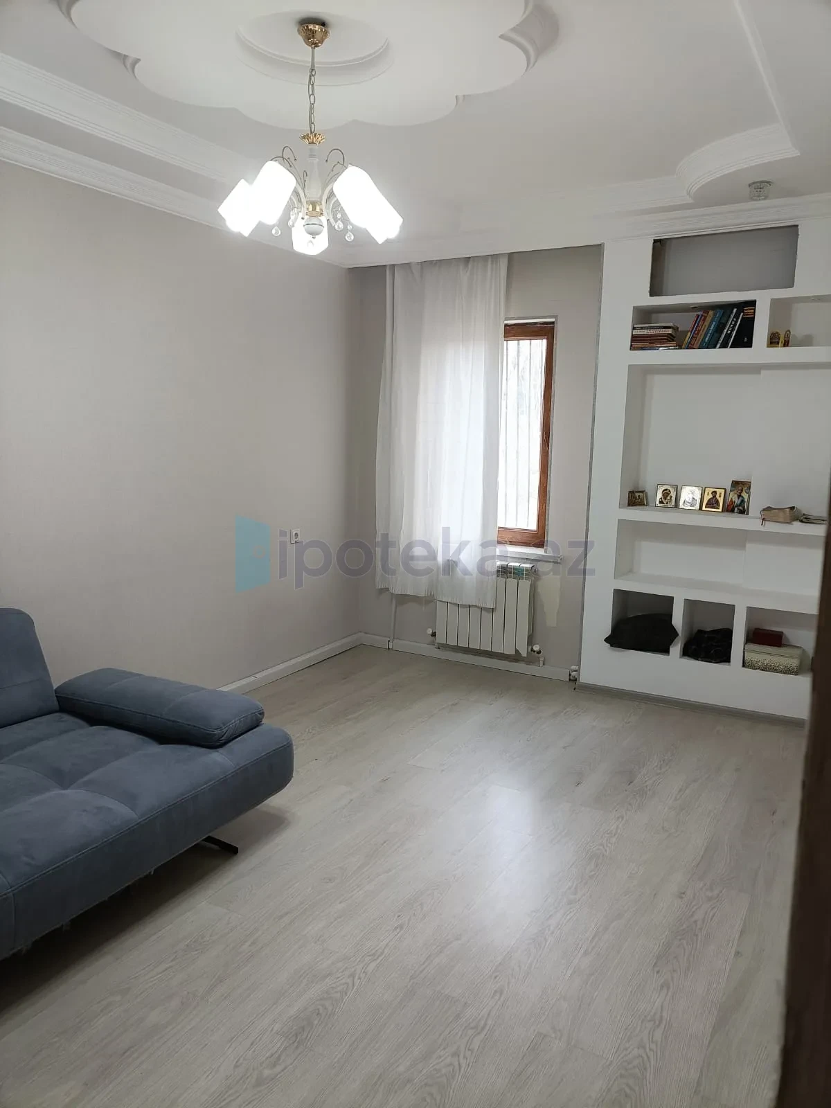 Satılır 2 otaqlı köhnə tikili 60 m²