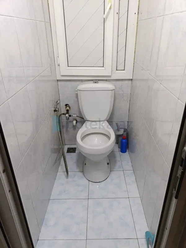 Satılır 2 otaqlı köhnə tikili 60 m²