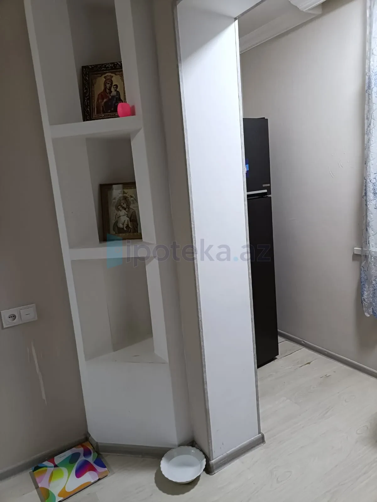 Satılır 2 otaqlı köhnə tikili 60 m²