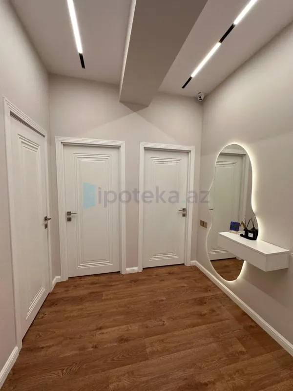 Satılır 3 otaqlı yeni tikili 85 m²